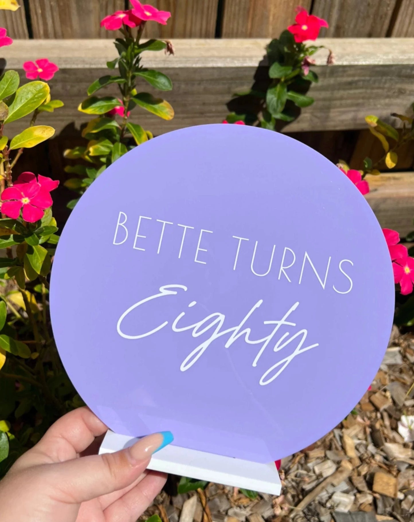 20cm Circle | Lilac Acrylic | White Vinyl wording | White Acrylic Stand